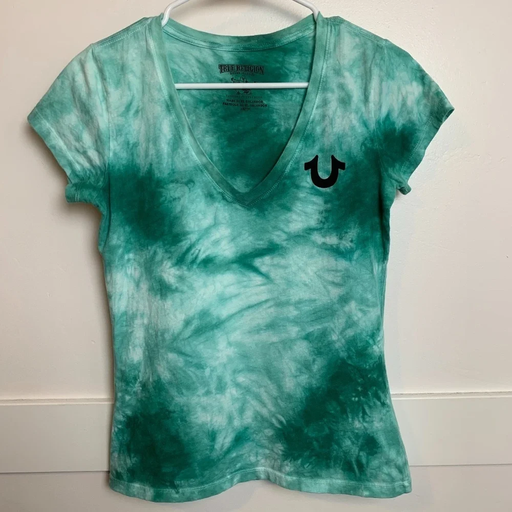 True Religion Green Tie-Dye Classic V-Neck Short Sleeve Shirt